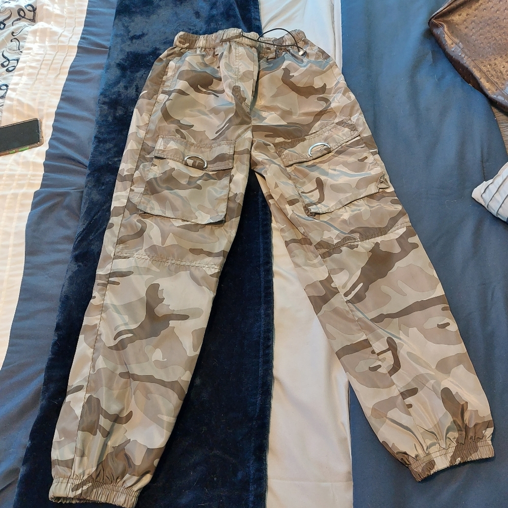 Forever 21 Nylon Joggers, Size Medium